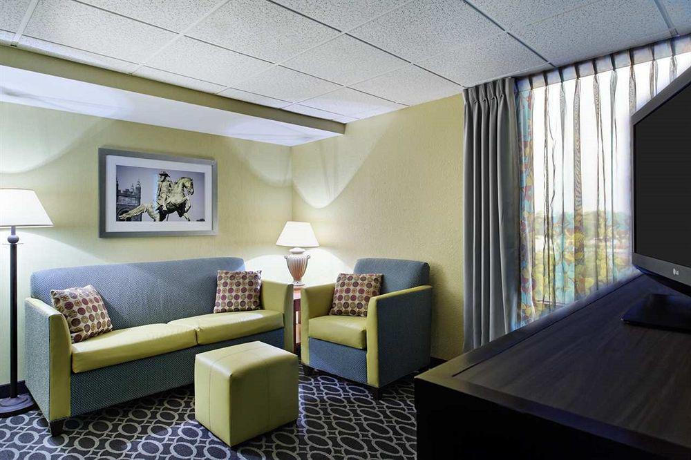 Doubletree By Hilton Richmond - Midlothian Hotel Ngoại thất bức ảnh